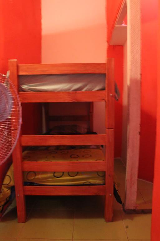 Hostal Barrio Brasil Santiago del Cile Esterno foto