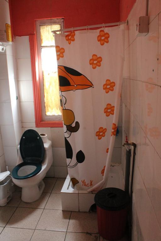 Hostal Barrio Brasil Santiago del Cile Esterno foto