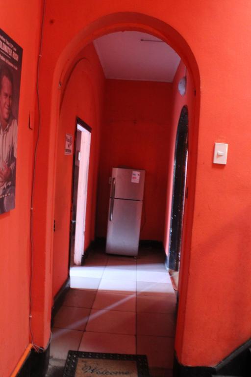 Hostal Barrio Brasil Santiago del Cile Esterno foto