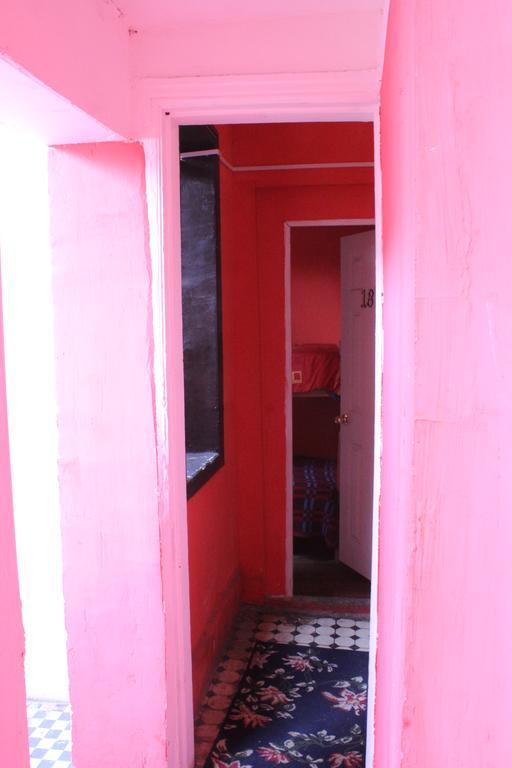 Hostal Barrio Brasil Santiago del Cile Esterno foto