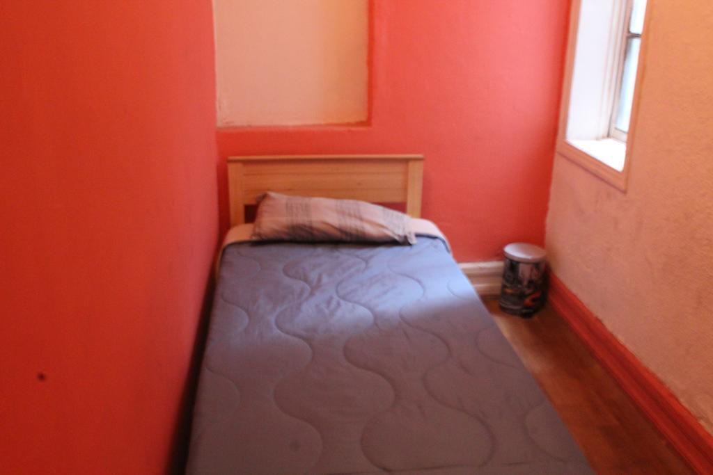 Hostal Barrio Brasil Santiago del Cile Esterno foto
